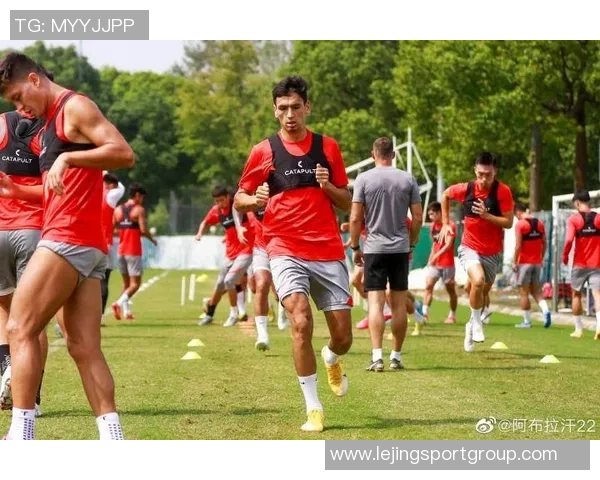 阿布拉汗在海港的告别与五年珍贵旅程的回忆与感悟